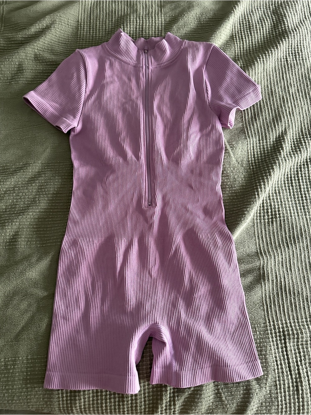 Brand new Lilac Ribbed Short-Sleeve One-Piece medium